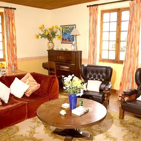 Maison Lumineuse Et Charmante A Avec Piscine Partagee Holiday home *