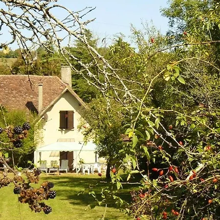 Maison Lumineuse Et Charmante A Avec Piscine Partagee Carlucet